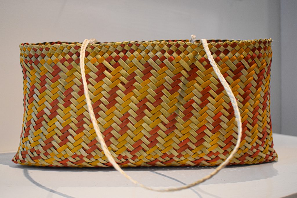 NZ Kete Or Bag
