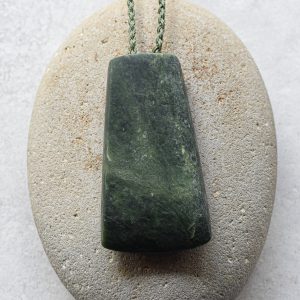 NZ Greenstone Toki or Adze pendant