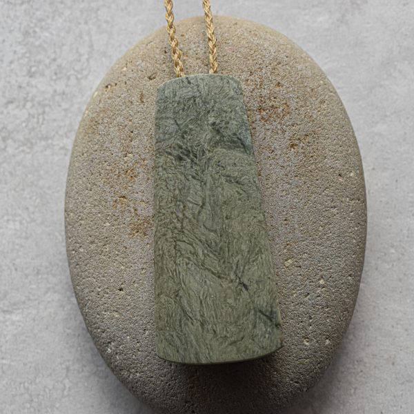 NZ Greenstone Toki or Adze pendant