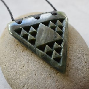 NZ Greenstone/Pounamu Niho/Tooth Pendant W/detail