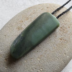 NZ Greenstone/Pounamu Niho/Tooth Pendant