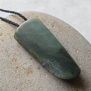 NZ Greenstone/Pounamu Niho/Tooth Pendant