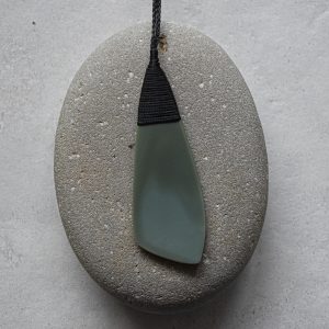 NZ Greenstone/Pounamu Niho/Tooth Pendant