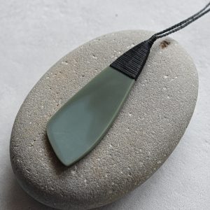 NZ Greenstone/Pounamu Niho/Tooth Pendant