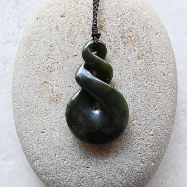 NZ Greenstone/Pounamu Pikorua/Twist Pendant