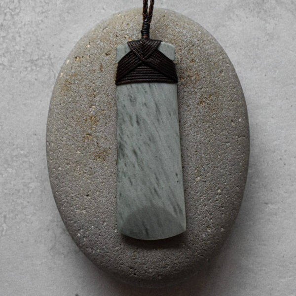NZ Greenstone/Pounamu Hei Toki Pendant