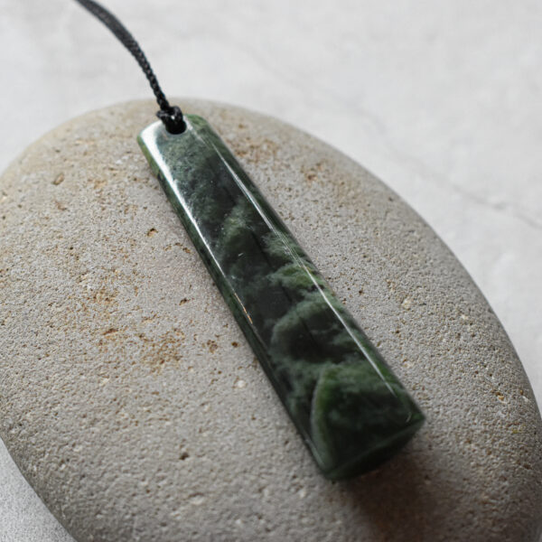 NZ Greenstone/Pounamu Hei Toki Pendant