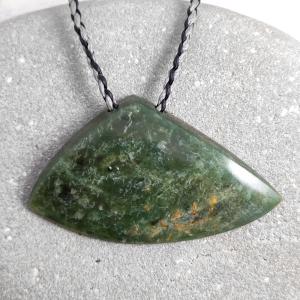 NZ Greenstone Pipi shell pendant